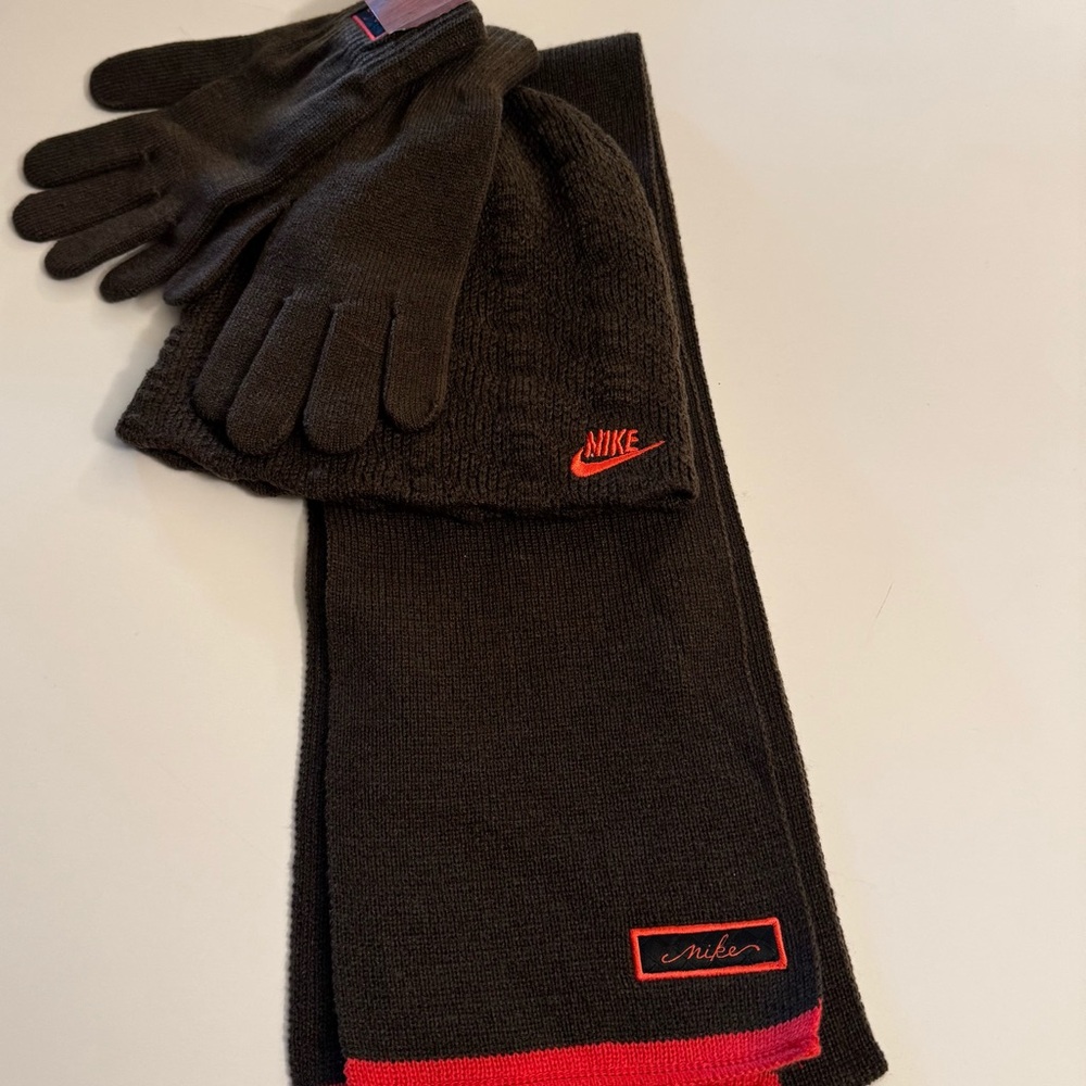 Nike Brown Knit Gloves, Scarf and hat with Subtle Branding - Picture 6 of 6